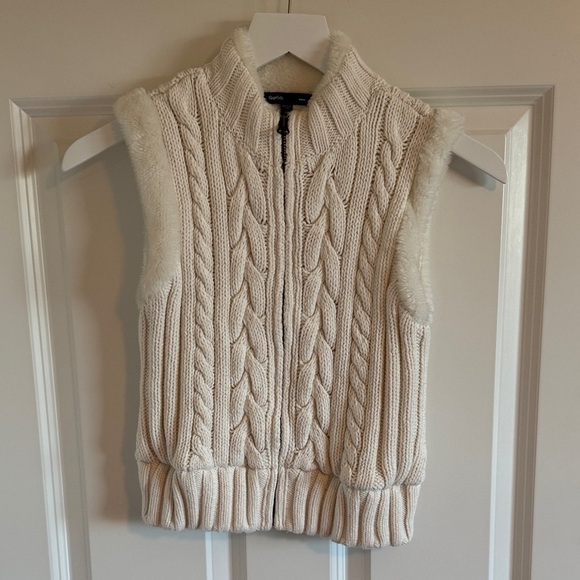 GAP Other - Gap Kids Cream Cable Knit Sweater Vest Size L (10)